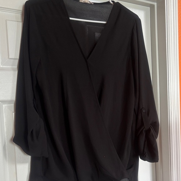 Elegant Black Women's Top - Picture 1 of 4